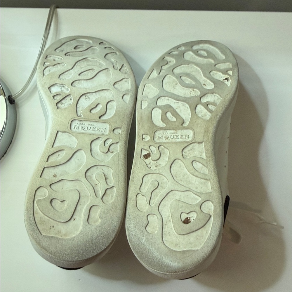 Alexander McQueen Sneakers - Picture 6 of 6